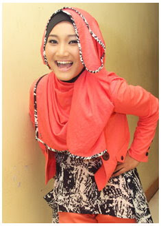 Koleksi Foto Hijab Modern ala Fatin Shidqia Lubis