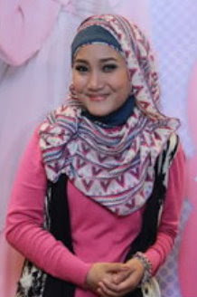 Aneka Desain Hijab Modern ala Fatin Shidqia Lubis Terbaru