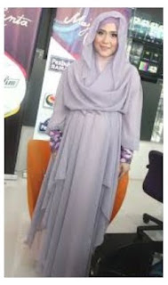 Gambar Hijab Modern ala April Jasmine