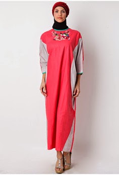 Model baju kaftan pendek