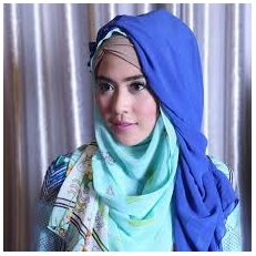 Trend Terbaru Model Hijab Modern ala April Jasmine