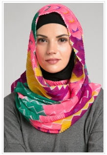 Trend Hijab Modern Terpopuler Terbaru Untuk Kuliah 2015
